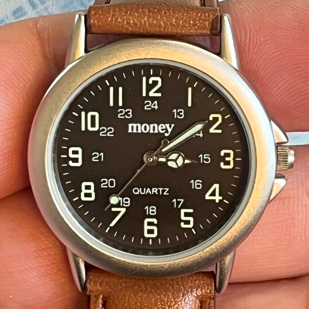 New Brown Money Quartz Watch